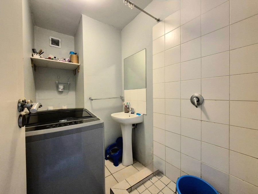 1 Bedroom Property for Sale in Wynberg Western Cape